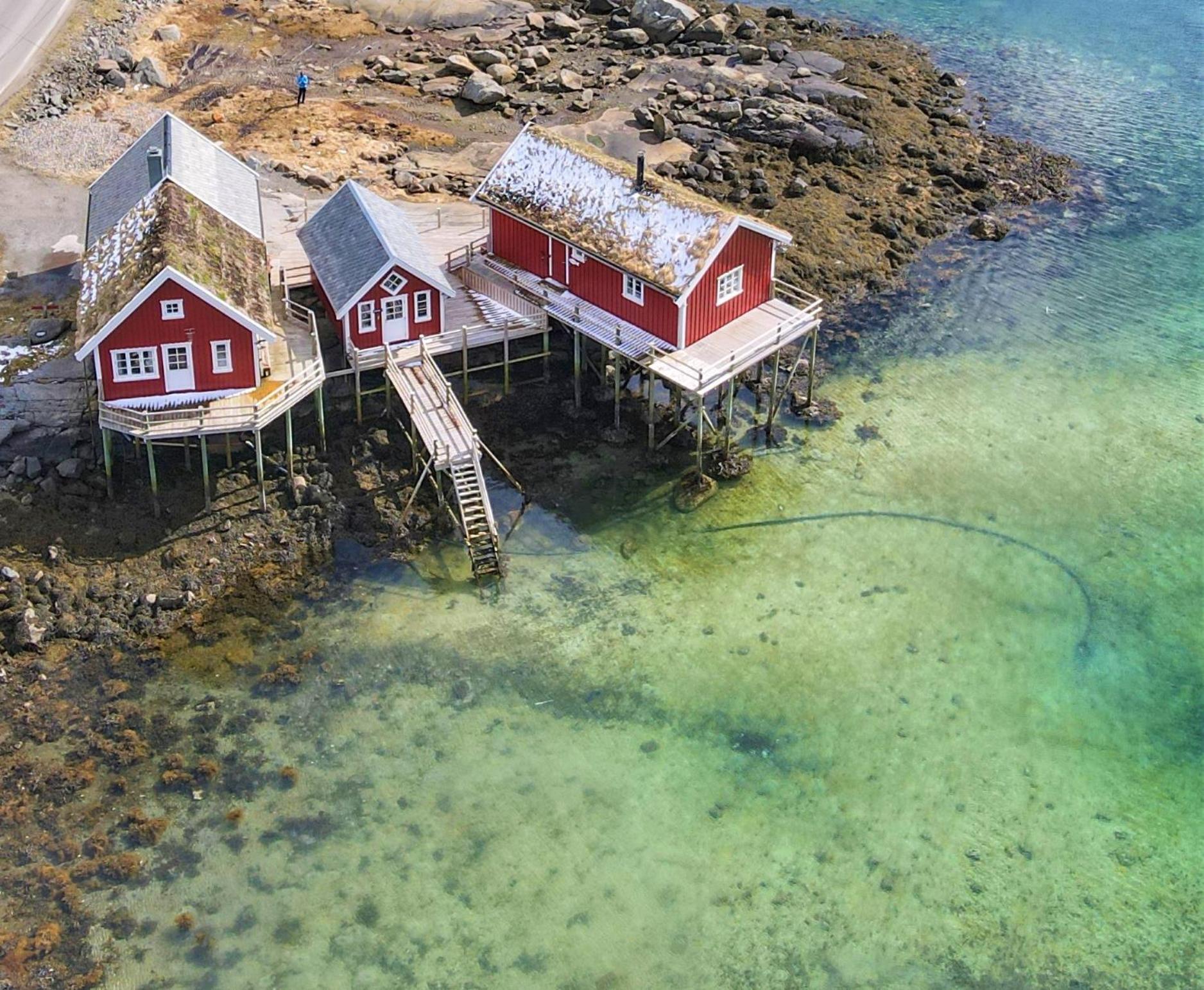Valen Cabins In Рейне Екстериор снимка