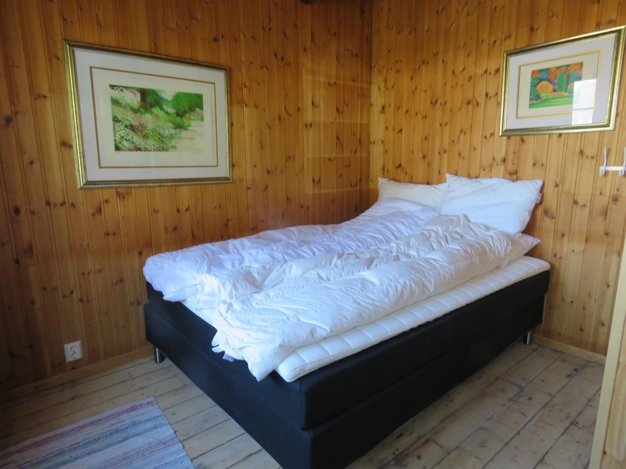 Valen Cabins In Рейне Екстериор снимка